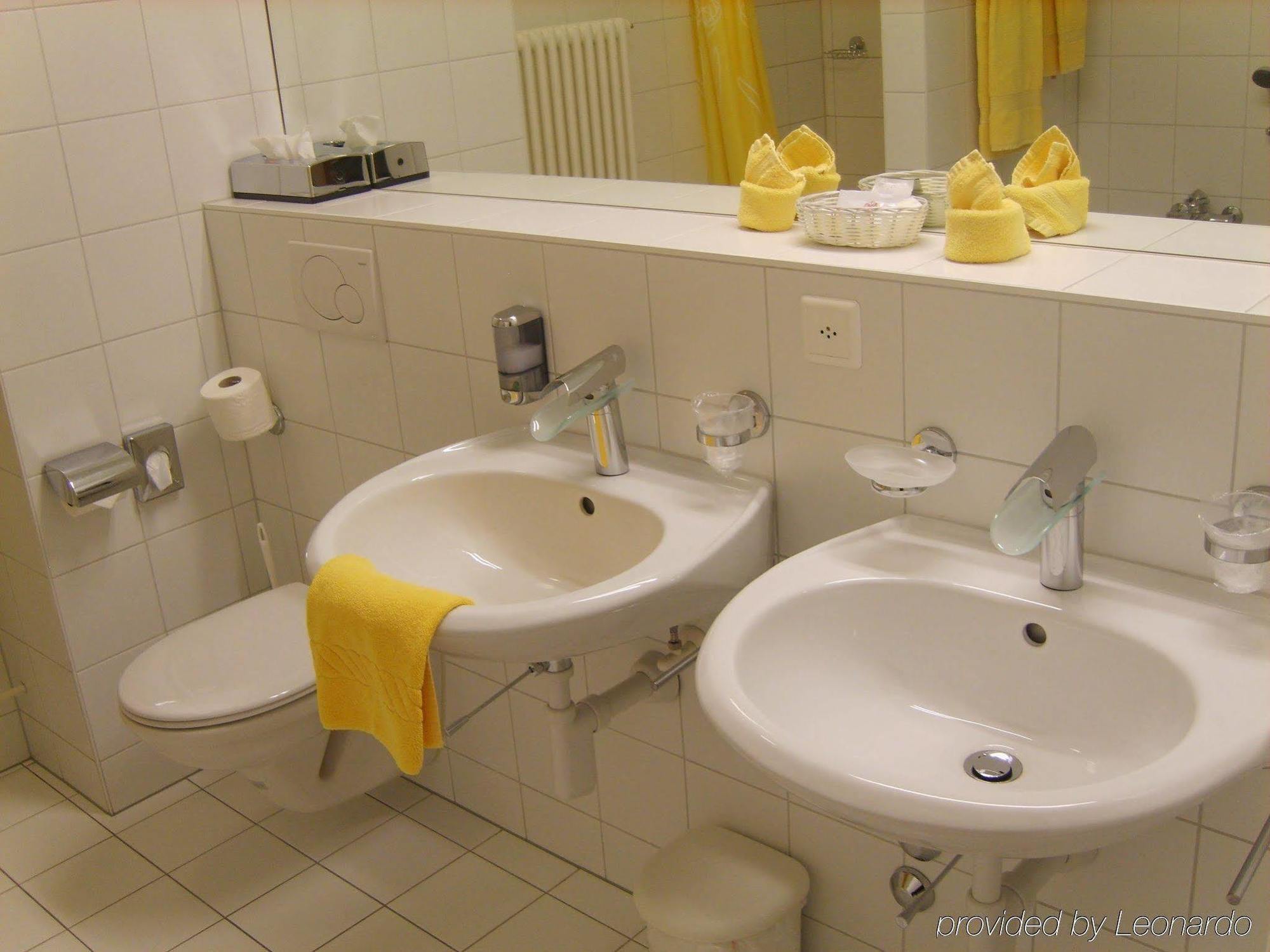 Zunfthaus Zu Wirthen Hotel Solothurn Bagian luar foto